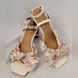 NWT Kensie Kadence Floral Bow Sandals Size 7.5M
